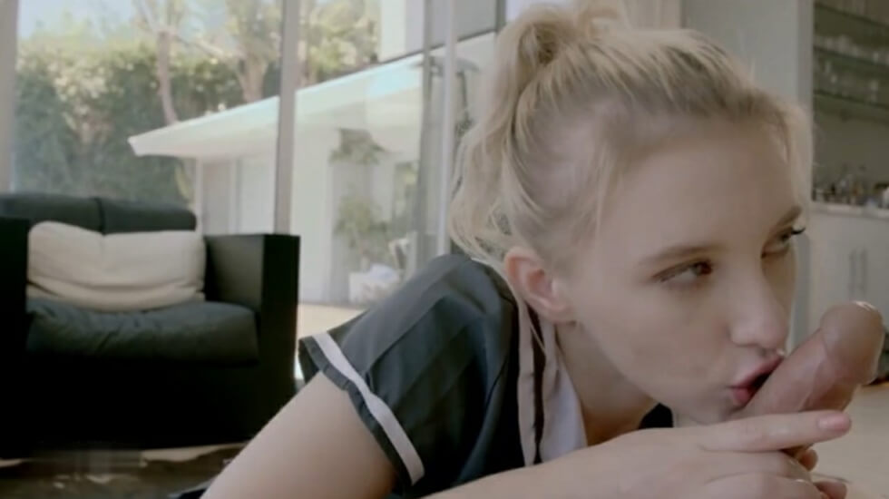 麻豆极限深喉挑战，口爆精液灌满喉咙！