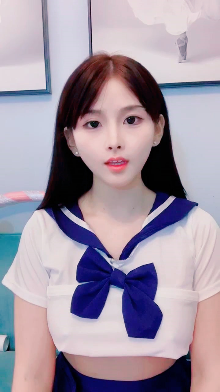 纯欲系嫩模小优 19岁完美身材爆操实录 巨乳颤动摇曳生姿